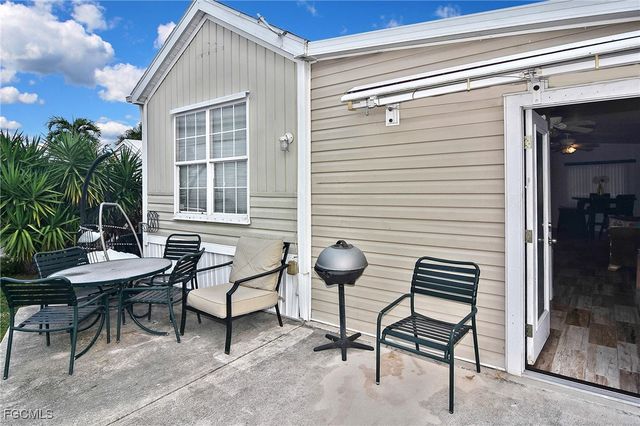 7029 Granada Lakes DR, Fort Myers, FL 33967