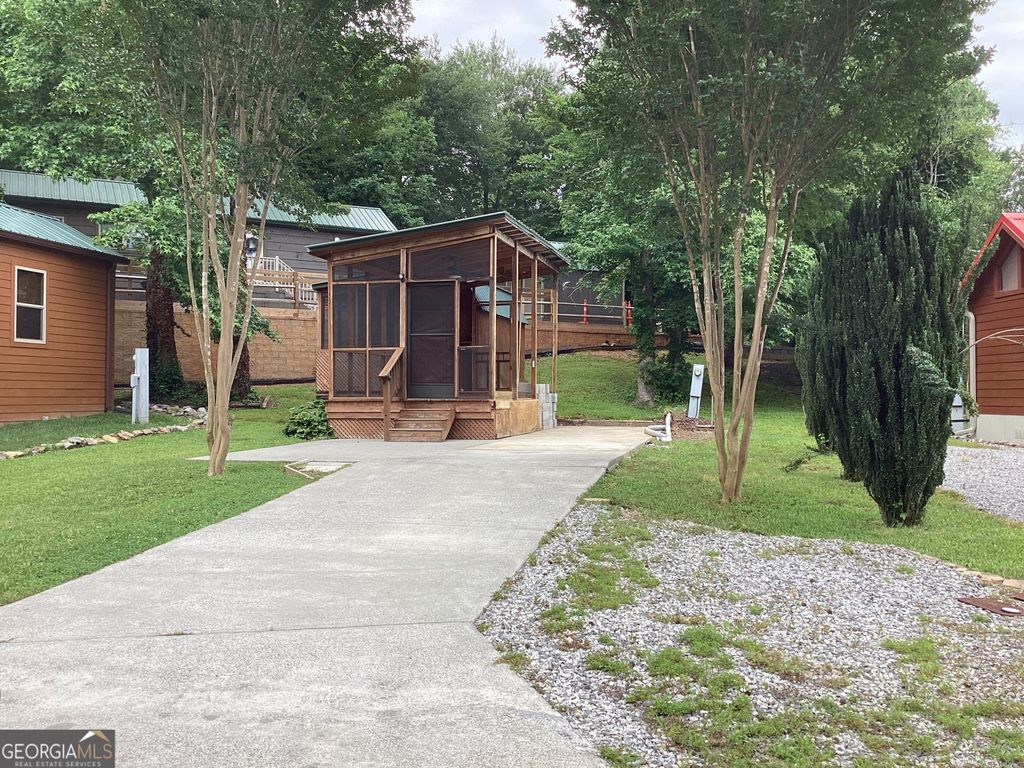 40 Elk Meadow Drive, Cleveland, GA 30528
