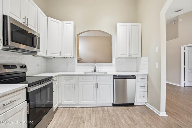 811 14TH Avenue S, Jacksonville Beach, FL 32250