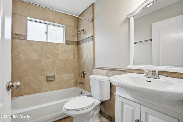 811 14TH Avenue S, Jacksonville Beach, FL 32250