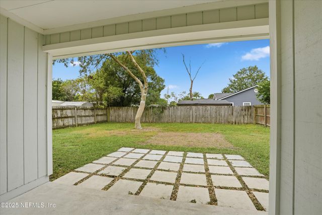 811 14TH Avenue S, Jacksonville Beach, FL 32250