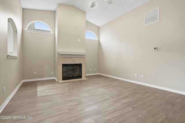 811 14TH Avenue S, Jacksonville Beach, FL 32250