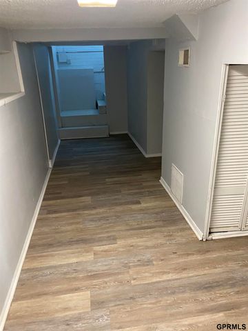 5423 S 50th Avenue, Omaha, NE 68117