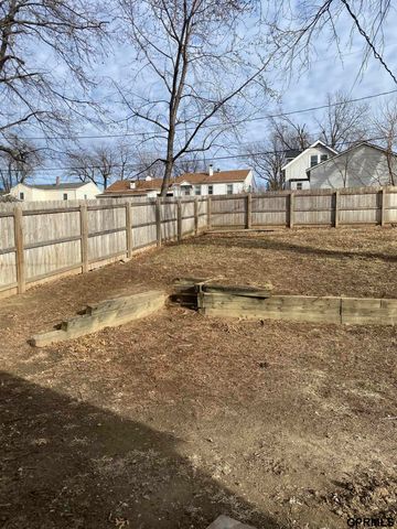 5423 S 50th Avenue, Omaha, NE 68117