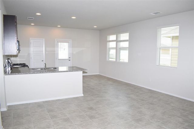 117 Keltic DR, Kyle, TX 78640