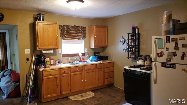 204 W 4th Street, Dixon, MO 65459