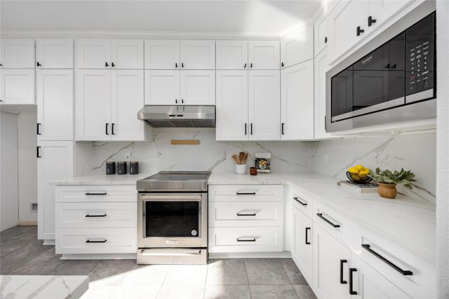 28123 Everett Knolls Drive, Katy, TX 77494