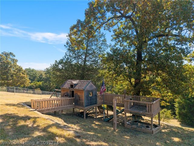 4518 Whitetail Pt, Van Buren, AR 72956