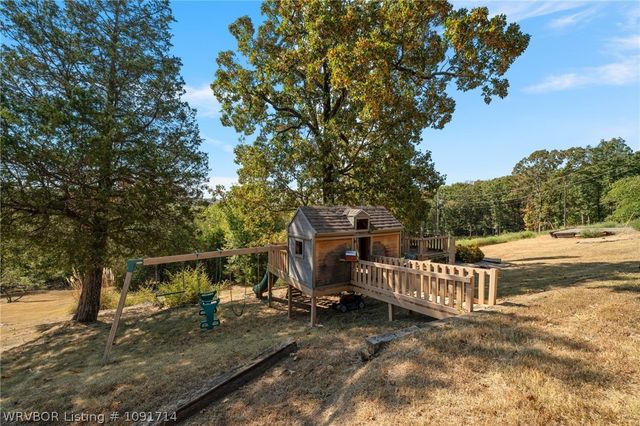 4518 Whitetail Pt, Van Buren, AR 72956