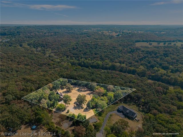 4518 Whitetail Pt, Van Buren, AR 72956
