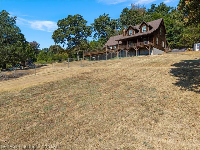 4518 Whitetail Pt, Van Buren, AR 72956