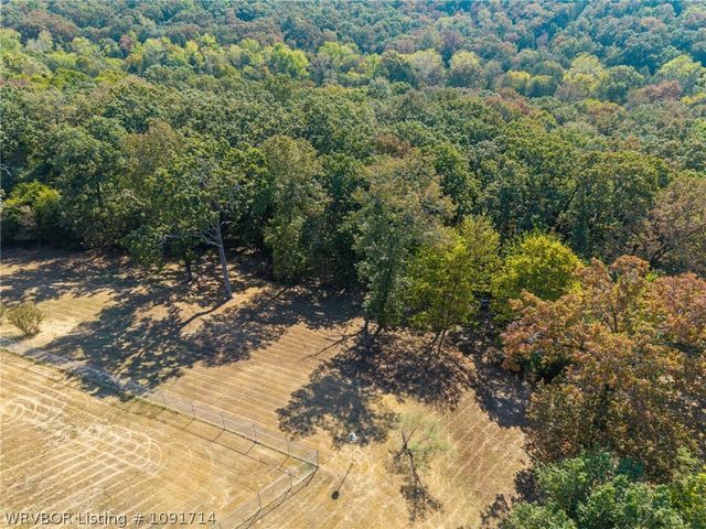 4518 Whitetail Pt, Van Buren, AR 72956