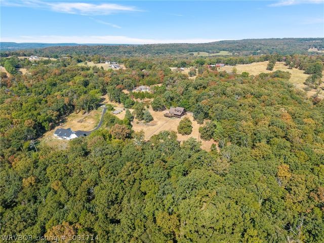 4518 Whitetail Pt, Van Buren, AR 72956