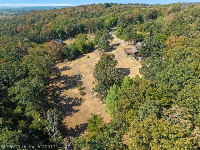 4518 Whitetail Pt, Van Buren, AR 72956