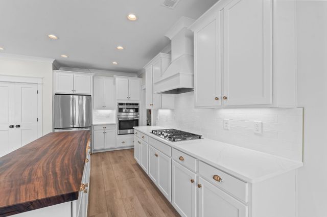 2836 McLeod Ln., Myrtle Beach, SC 29588