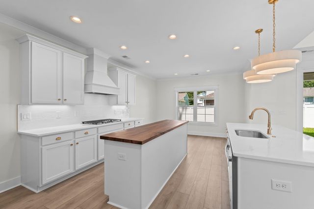 2836 McLeod Ln., Myrtle Beach, SC 29588