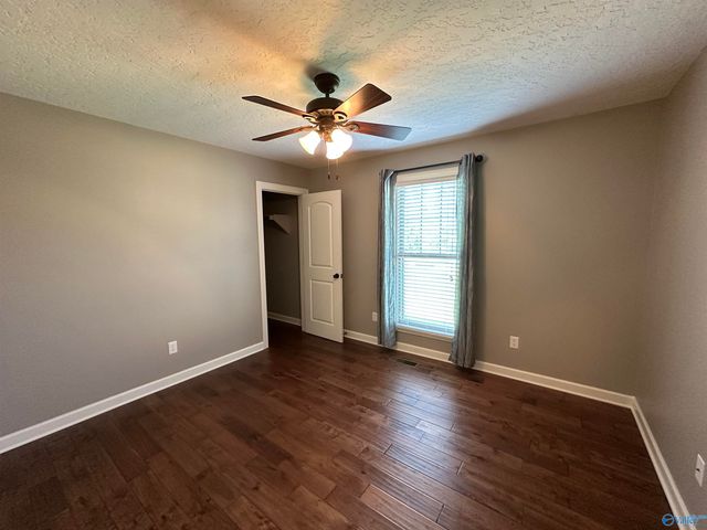 375 Creekside Circle, Gadsden, AL 35901