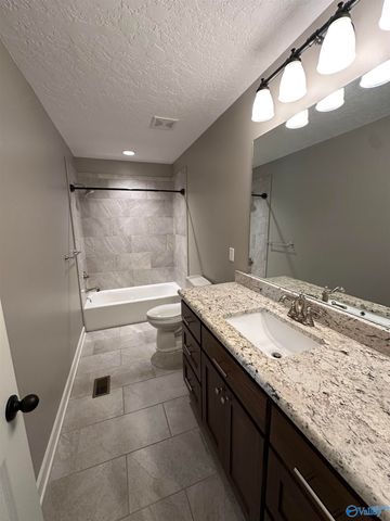 375 Creekside Circle, Gadsden, AL 35901
