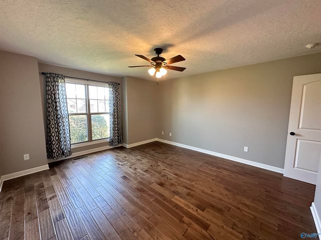 375 Creekside Circle, Gadsden, AL 35901