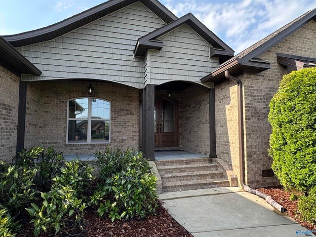 375 Creekside Circle, Gadsden, AL 35901