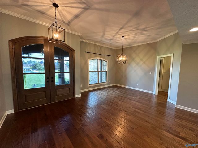 375 Creekside Circle, Gadsden, AL 35901