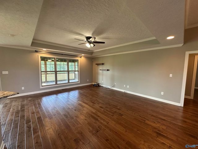 375 Creekside Circle, Gadsden, AL 35901