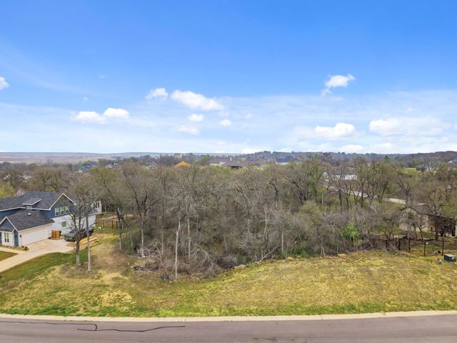 112 Albatross CV, Cedar Creek, TX 78612