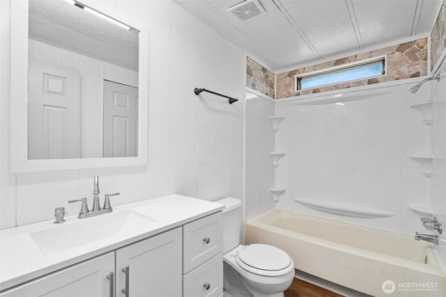 8826 183rd Avenue SW, Rochester, WA 98579