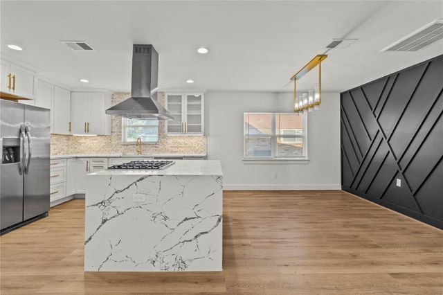 2114 Eaglerock Drive, Houston, TX 77080