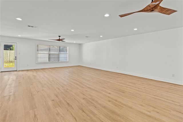 2114 Eaglerock Drive, Houston, TX 77080