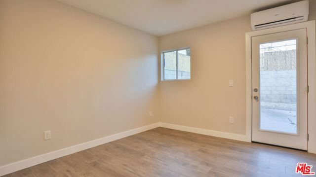 128 N BURLINGTON Avenue, Los Angeles, CA 90026