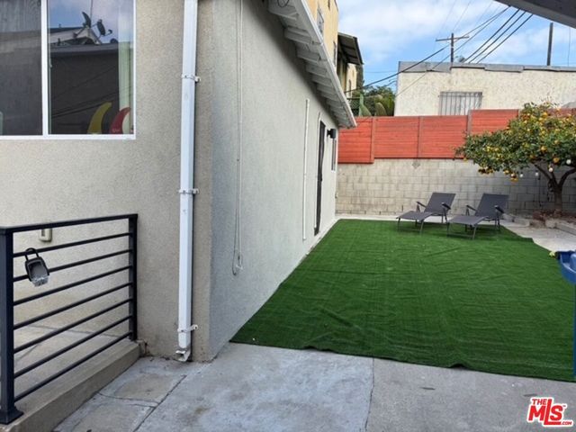 128 N BURLINGTON Avenue, Los Angeles, CA 90026