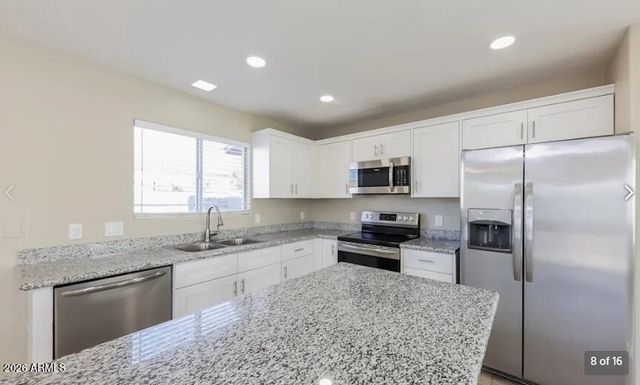 3215 W SALTER Drive, Phoenix, AZ 85027