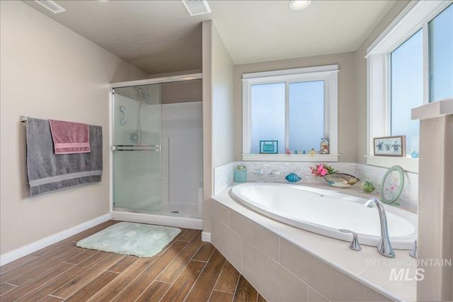 4476 N Glenrock Way, Meridian, ID 83646