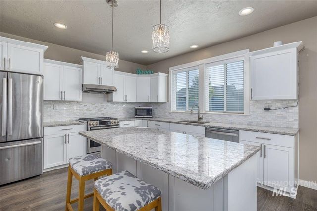 4476 N Glenrock Way, Meridian, ID 83646