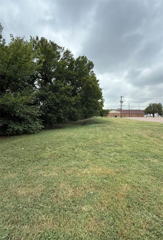 1804 Ash Crescent Street, Fort Worth, TX 76104
