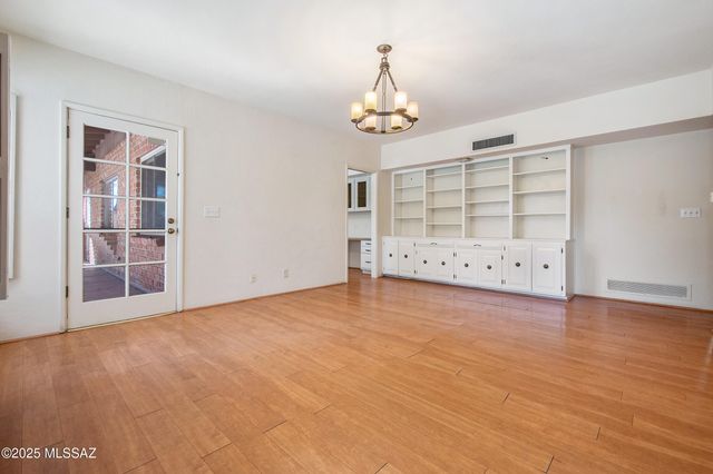 6290 E Paseo Tierra Alta, Tucson, AZ 85715