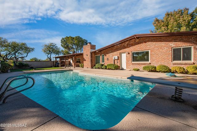 6290 E Paseo Tierra Alta, Tucson, AZ 85715