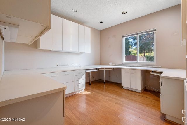 6290 E Paseo Tierra Alta, Tucson, AZ 85715