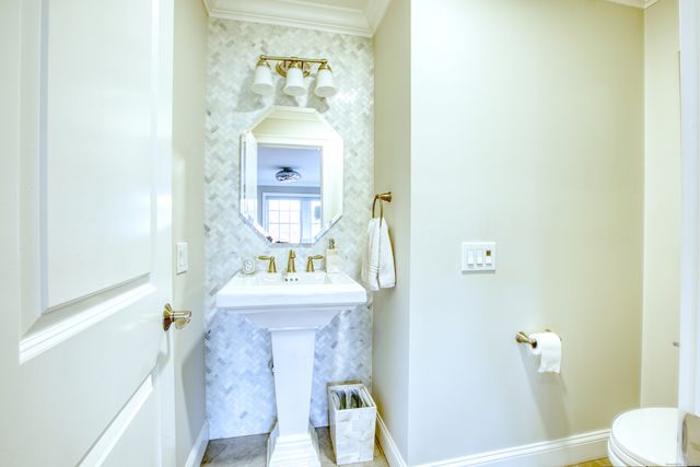 24 Harold Street E, Greenwich, CT 06807