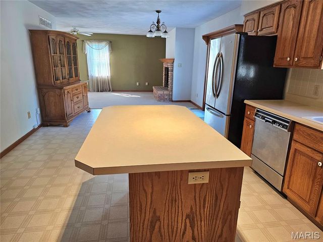 611 Brookstone Court, Freeburg, IL 62243