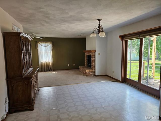 611 Brookstone Court, Freeburg, IL 62243