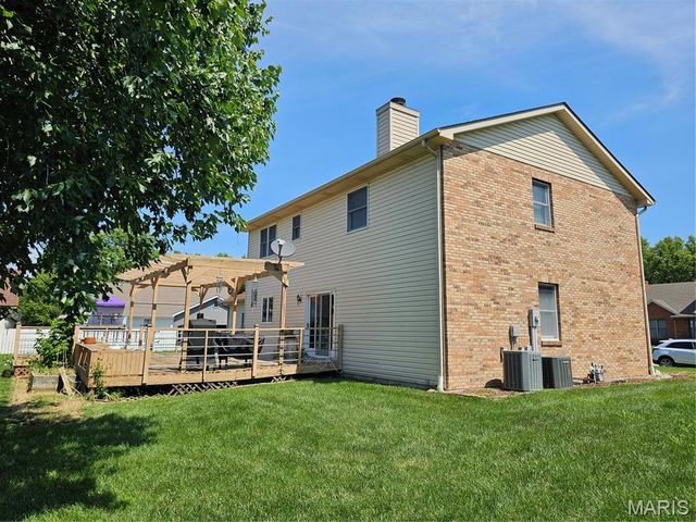 611 Brookstone Court, Freeburg, IL 62243