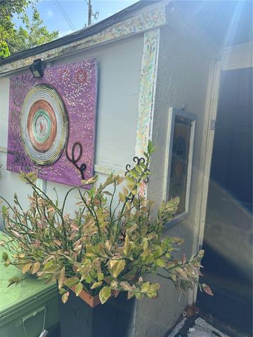 2375 NE 137th St 0, North Miami Beach, FL 33181