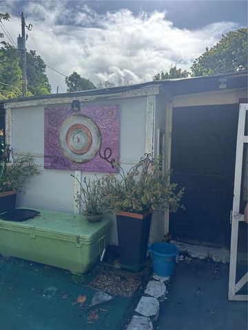 2375 NE 137th St 0, North Miami Beach, FL 33181