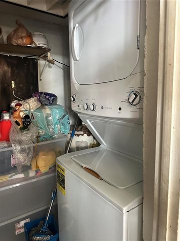 2375 NE 137th St 0, North Miami Beach, FL 33181