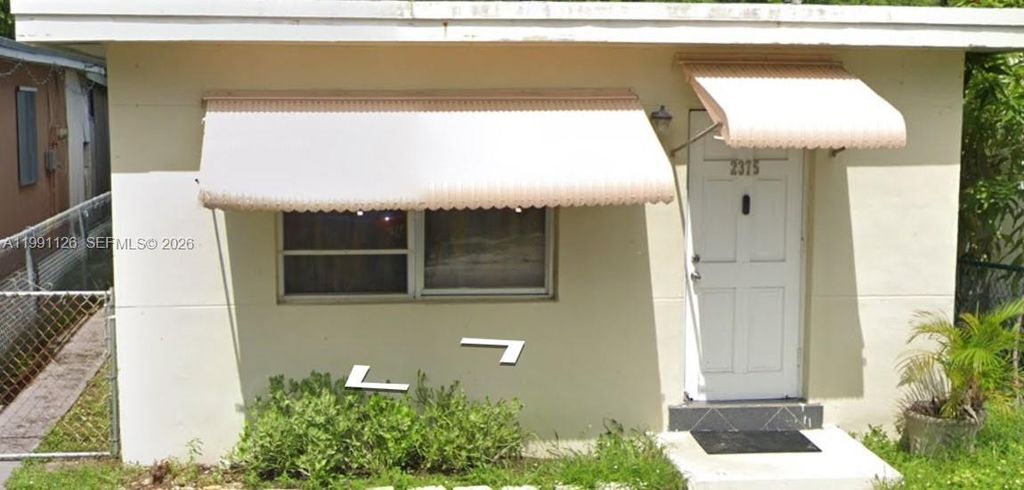 2375 NE 137th St 0, North Miami Beach, FL 33181