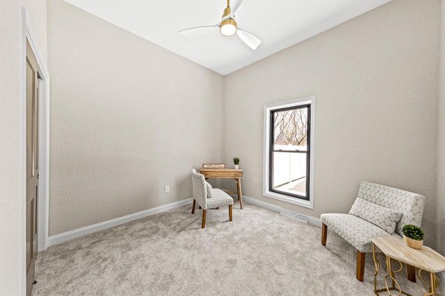 1835 Davies DRIVE, Summit, WI 53066