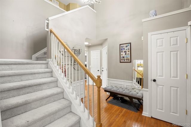 9778 Ravenshire Drive, Ypsilanti, MI 48198