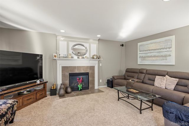 9778 Ravenshire Drive, Ypsilanti, MI 48198